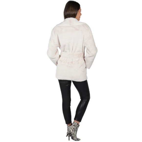 NWT Love Token Bentley Faux Fur Tie Wrap Jacket Oversized Notch Lapel Ecru White - Picture 2 of 8